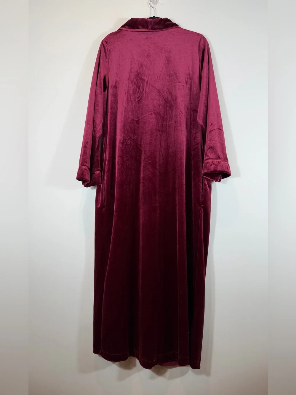 Vintage Cinema Etoile Women's Long Velour Robe with Tassel Collar - Burgundy M